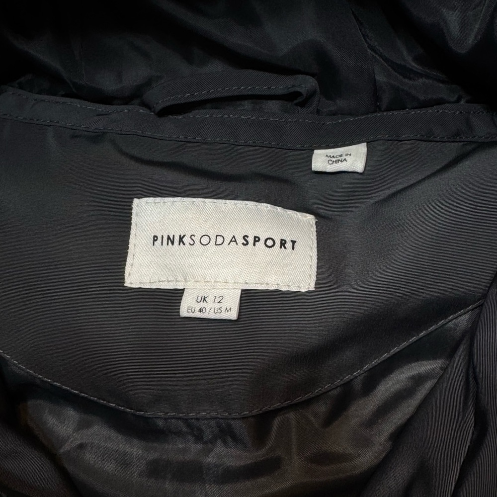 Pink Soda Sport Longline Hooded Puffer Vest Black Size M - Picture 8 of 10